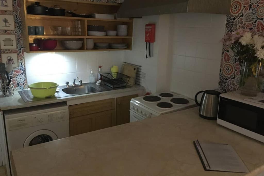 Cathedral Apartment Londonderry ภายนอก รูปภาพ